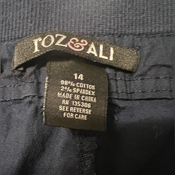 Roz & Ali Women’s Navy Capri Pants Size 14 - Picture 5 of 14